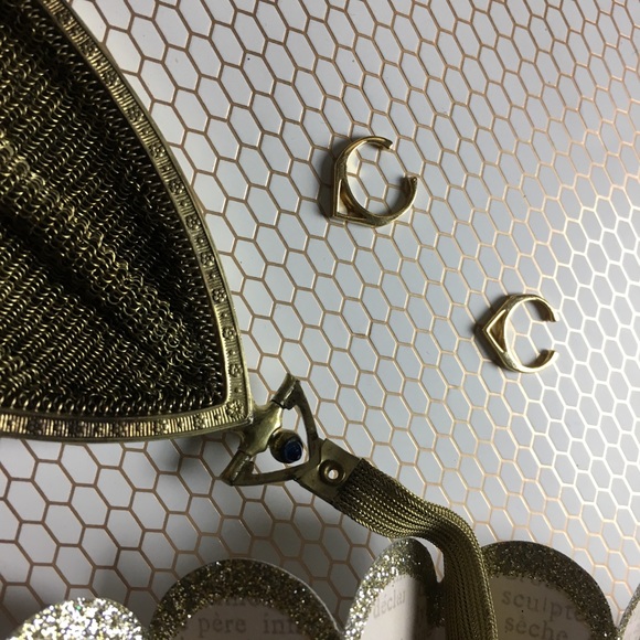 LUV AJ Ear Cuff - Picture 3 of 6